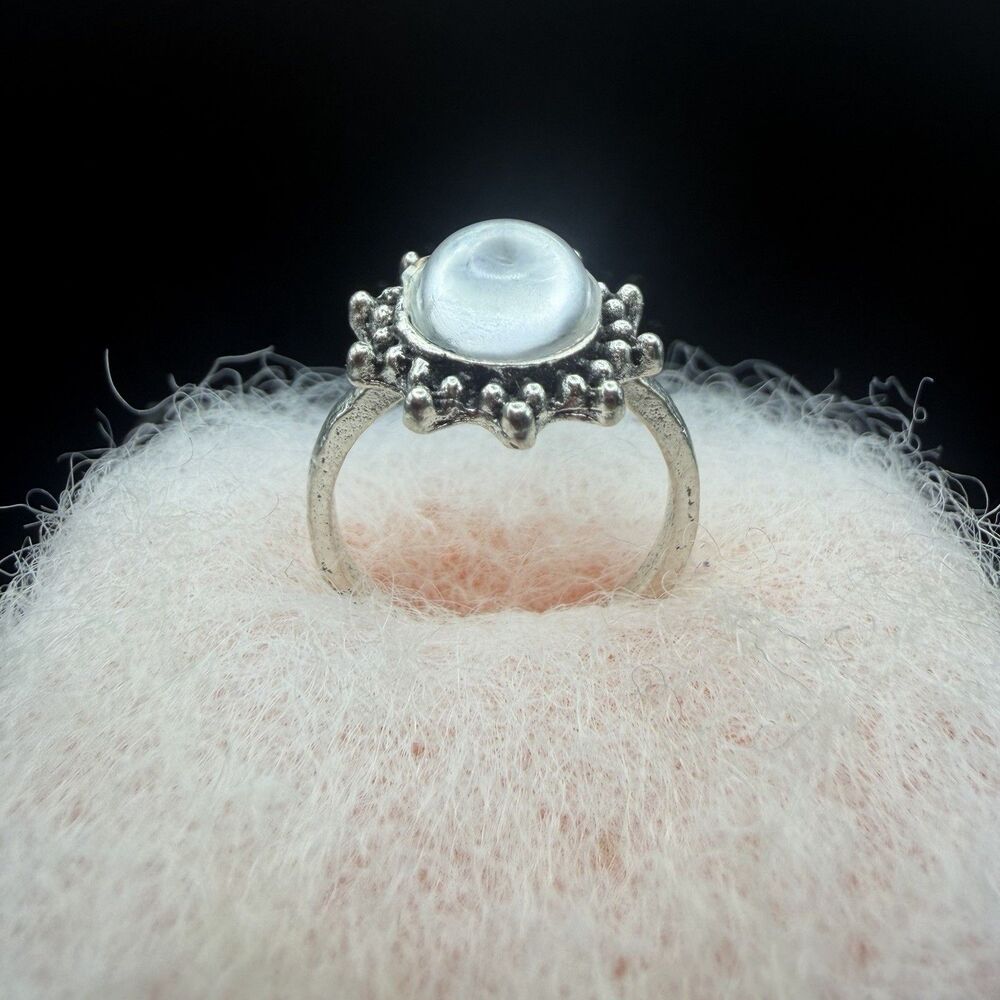 Bohemian Style Ring - Starburst Sundance Moonstone Silver Tone Women’s Sz 5.75